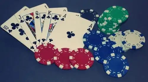 Cá cược bóng đá V.League và giải quốc tế trên vaobong